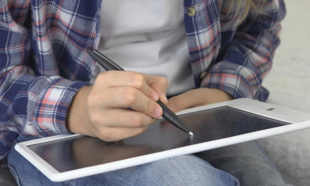 Eπιδόματα 200 ευρώ για tablet και laptop- Πότε ανοίγει η πλατφόρμα